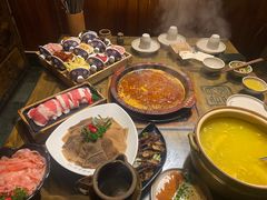 -老房老舍重庆火锅(假日城市店)