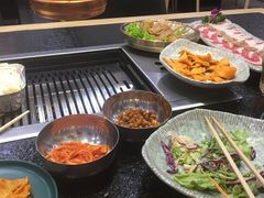 -臻牛烤肉