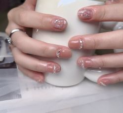 -安娜美甲美睫沙龙