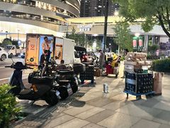 -瑞虹新天地月亮湾