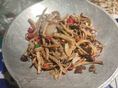 香锅茶树菇-绿茶餐厅(光谷世界城步行街店)