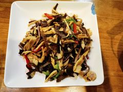 -小厨子私房菜·云南美食店