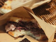 传统驴肉火烧-漕河全驴宴饭店(徐水店)