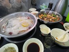 -周良天山牛杂城(天山路总店)