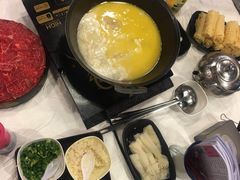 -鲜入围煮花胶鸡海鲜火锅