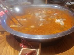-野山舂·贵州现舂酸汤牛肉(鸿通城店)