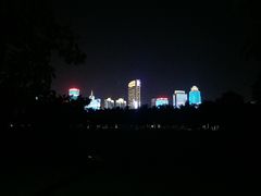 -万绿园