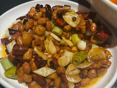 -万重锦·人文川菜馆(骡马市店)