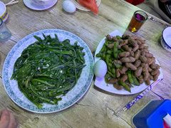 -黑龙江美食城(三角公园店)