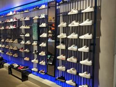 -阿迪达斯(武林银泰三叶草店)