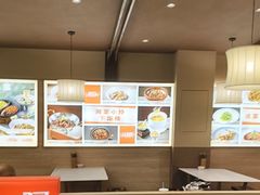 -阿瓦山寨·湘菜现炒·剁椒鱼头王(咸阳总店)