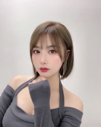 -AYO SALON