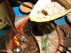 -房子红了鱼豆花重庆老火锅(广厦学院店)