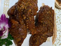 -小董哥烤串·爆汁大油边(故宫店)