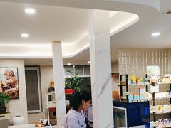 -伟伟宠物医院·CT影像中心·瑞派犬猫综合性门诊(汉口总院)