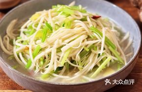 Stir-fried Celery with Water Chestnuts