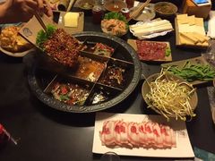 -疯狂的筷子老灶九宫格火锅