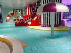 -涨巢·潮玩水疗局