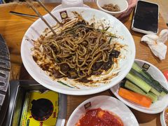 -喇喇排骨火锅·传统韩式脊骨汤(望京西园总店)