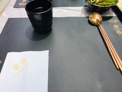 餐具摆设-馔豚·台北菜专门店(深圳湾万象城店)