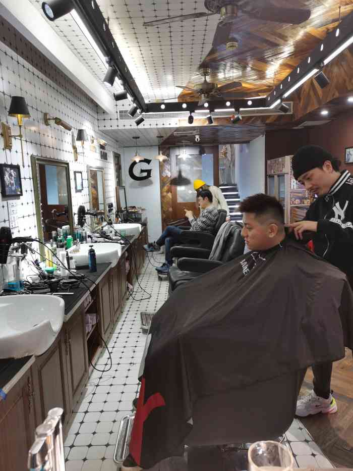 g hair 男士复古油头店(曹家渡店)-"【项目】剪发走进来第一感觉就是