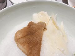 -红鼎豆捞·非遗鲍皇汤火锅(宝丰路店)