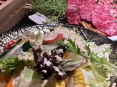 -山川小町·极番烧肉(新地假日广场店)