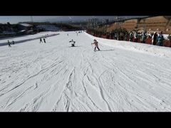 -采薇庄园四季滑雪场