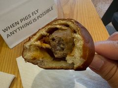 潮汕牛肉丸碱水面包-WHEN PIGS FLY当猪飞