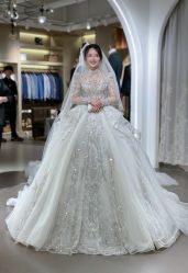 -艾米丽婚纱礼服