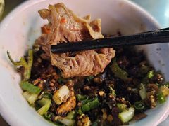 -黄利砖万峰林布依特色酸笋牛肉馆