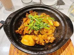 招牌鲍鱼焖鸡-粤·啫啫