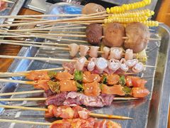 -哈尔滨小酒馆·鲜肉现穿自助烧烤(康新花园店)