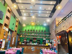 -香巴拉云南餐厅(华莱坞店)