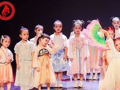 -西安小天鹅艺术团(曲江Alice店)