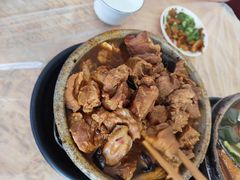 -梁师傅砂锅(哈达西街店)