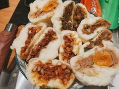 咸蛋黄超人包-老陶包子铺(南大西南村店)