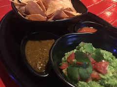 牛油果酱配玉米片-Luchador摔跤手墨西哥餐厅(恒宇广场店)