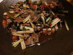 薄荷小米辣炒黄牛肉-紫滇源云南生态菜(丹凤街店)