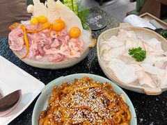 -得意咚瓜·顺德鱼生·冬瓜火锅(深圳首店)