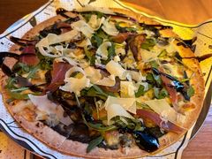 黑松露火腿菌菇芝士薄饼-Blac+Blac(中海环宇荟店)