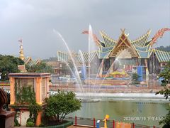 -七彩云南欢乐世界