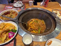 -山河屯铁锅炖·非遗东北菜(南山店)