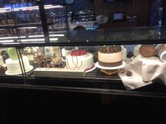 面包甜点陈列柜-红跑车(三牌楼店)