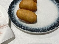 金牌榴莲酥-唐宫海鲜舫