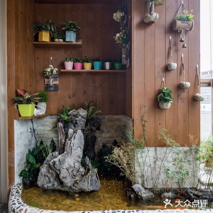 整个空间都显得充满了时尚优雅好高档