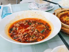 酸汤肥牛-蜀宴小调·精致家常菜(来福士店)