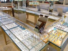 -明月眼镜(三坝店)