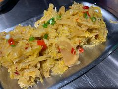 酸菜-马路牙子烧烤音乐酒馆(望京店)