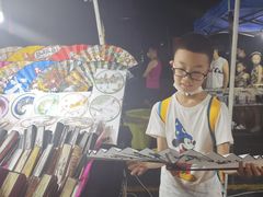 -吴山路夜市